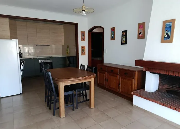 Two-bedroom On Apartment Azurara